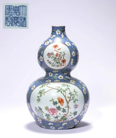 A FAMILLE-ROSE 'FLORAL' VASE