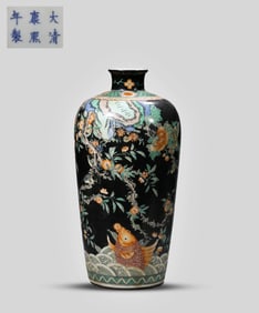A BLACK-GROUND WUCAI 'BIRDS AND FLOWERS' VASE