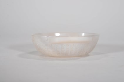 AN AGATE 'TAOTIE' HANDLED CUP
