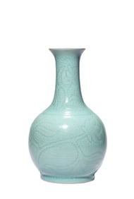 A RU TYPE INCISED 'FLORAL' VASE