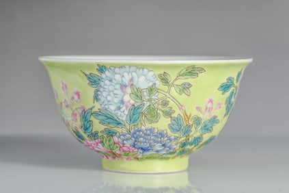 A GREEN-GROUND FAMILLE ROSE 'FLORAL' CUP
