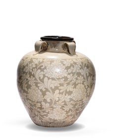A CIZHOU TYPE 'PEONY' JAR