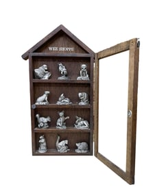 A SET OF TIN ANIMAL WALL HANGING ORNAMENTS