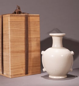 A DING TYPE VASE