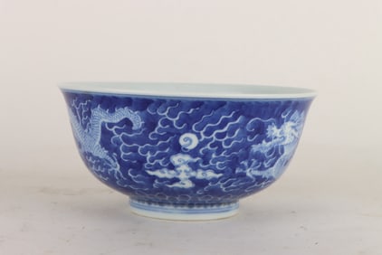 A BLUE AND WHITE 'DRAGON' BOWL