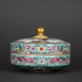 A TURQUOISE-GREEN GROUND FAMILLE ROSE MEDALLION 'FLOWERS AND BIRDS' COVERED BOX