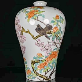 A FAMILLE ROSE 'FLOWERS AND BIRDS' MEIPING