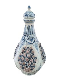 A BLUE AND WHITE WITH COPPER-RED MEDALLION 'FLOWERS' YUHUCHUNPING