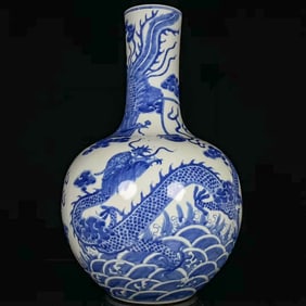 A BLUE AND WHITE 'DRAGON AND PHOENIX' GLOBULAR VASE