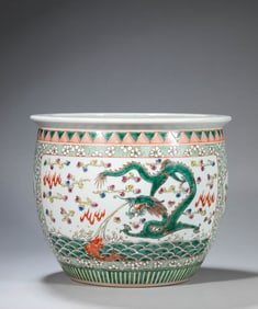 A WUCAI 'RESERVED PANEL DRAGON' JAR