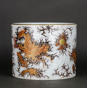A GRISAILLE WITH IRON-RED AND GILT 'TWO DRAGONS CHASING PEARL' BRUSH POT