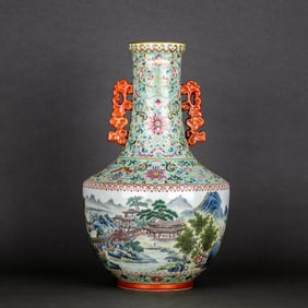 A GREEN-GROUND FAMILLE ROSE MEDALLION 'LANDSCAPE'  VASE