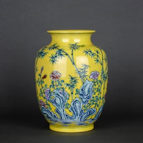 A YELLOW-GLAZED DOUCAI 'PINKS AND BIRDS' LANTERN-SHAPED VASE