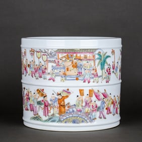 A FAMILLE ROSE 'HUNDRED CHILDREN' BRUSH POT