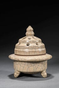 A GE-TYPE THREE-LEGGED CENSER