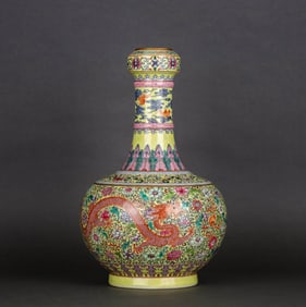 A YELLOW-GROUND FAMILLE ROSE 'DRAGON, PHOENIX AND FLOWERS' GARLIC HEAD SHAPED VASE