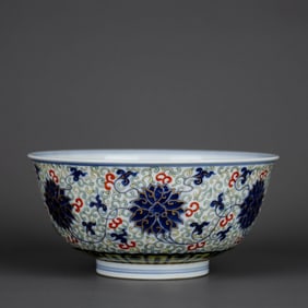 A DOUCAI 'INTERLOCKING LOTUS' BOWL