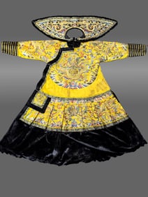 DRAGON ROBE