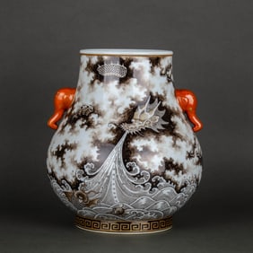 A GRISAILLE WITH GILT 'DRAGON' ELEPHANT-HANDLED VASE