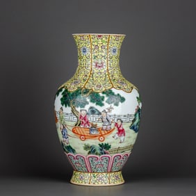 A YELLOW-GROUND FAMILLE ROSE 'INTERLOCKING FLOWERS, INFANTS PLAYING' VASE