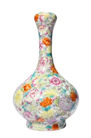 A FAMILLE-ROSE 'MILLEFLEUS' GARLIC-HEAD SHAPED VASE