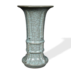 A GUAN-TYPE 'GU' FORM VASE
