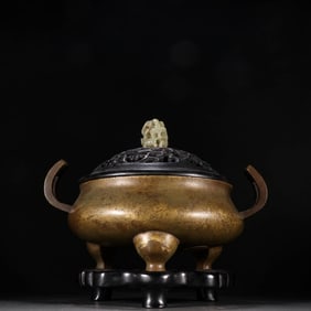 A BRONZE 'CHAOTIAN' HANDLED TRIPOD CENSER