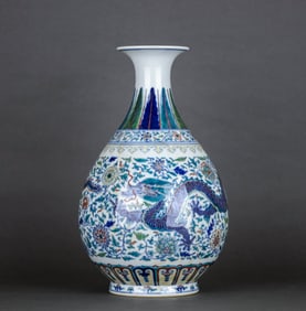 A DOUCAI 'INTERLOCKING LOTUS AND DRAGON' YUHUCHUNPING