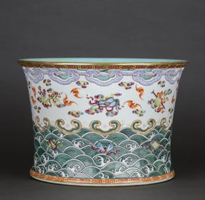A FAMILLE ROSE 'LANDSCAPE AND FIGURE' BRUSH WASHER