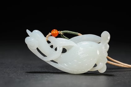 A JADE CARVING OF 'HERON AND LOTUS'