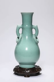 A LONGQUAN-TYPE VASE