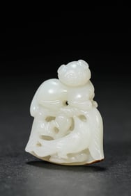 A JADE ORNAMENT