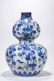 A BLUE AND WHITE 'FORTUNE AND LONGEVITY' VASE