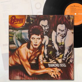 DAVID BOWIE SIGNED "DIAMOND DOGS" LP (RCA VICTOR APL1-0576, 1974)