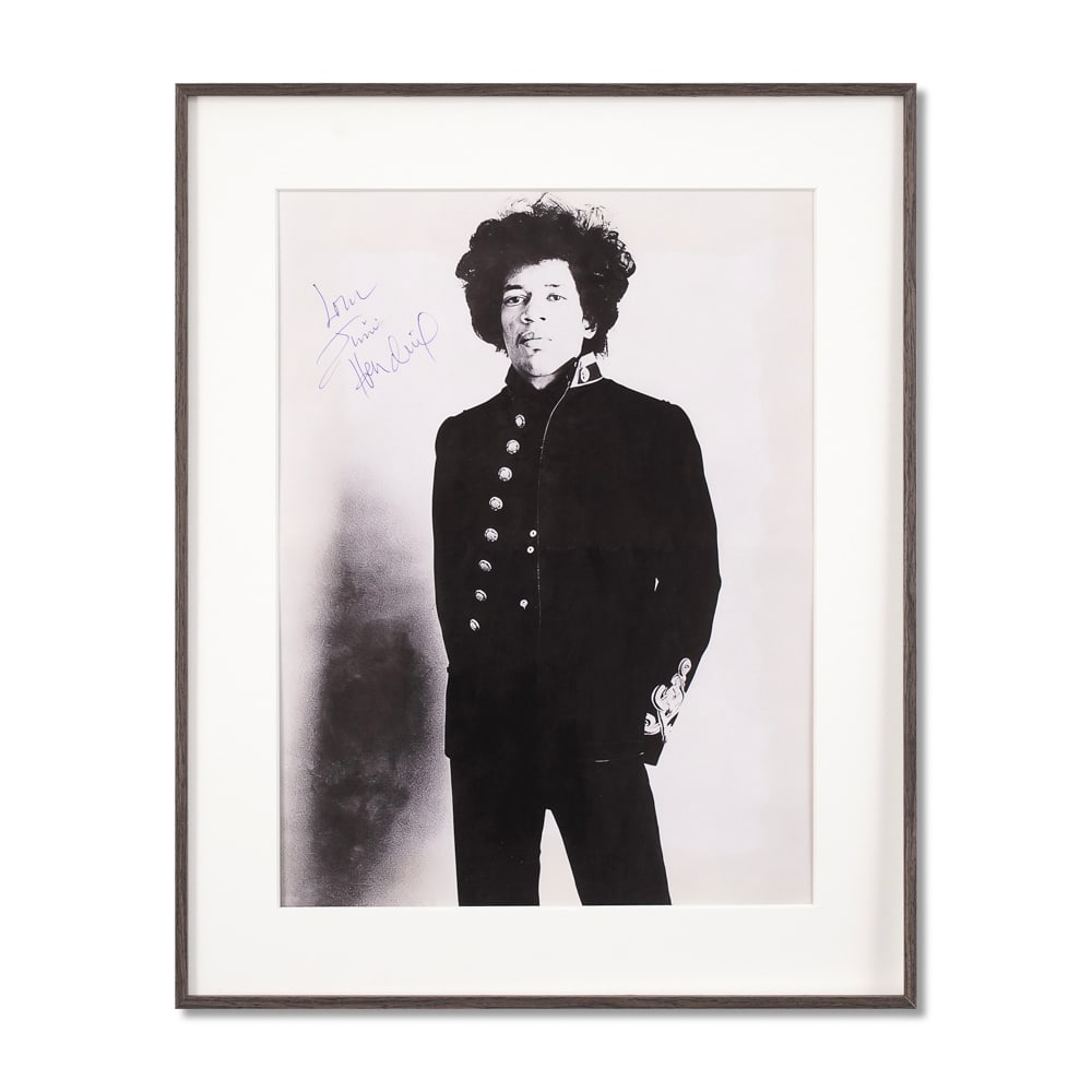 JIMI HENDRIX SIGNED PHOTOGRAPH (1 of 1)