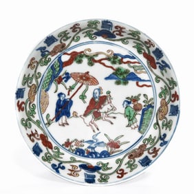 A WANLI PERIOD WUCAI 'FIGURAL' DISH