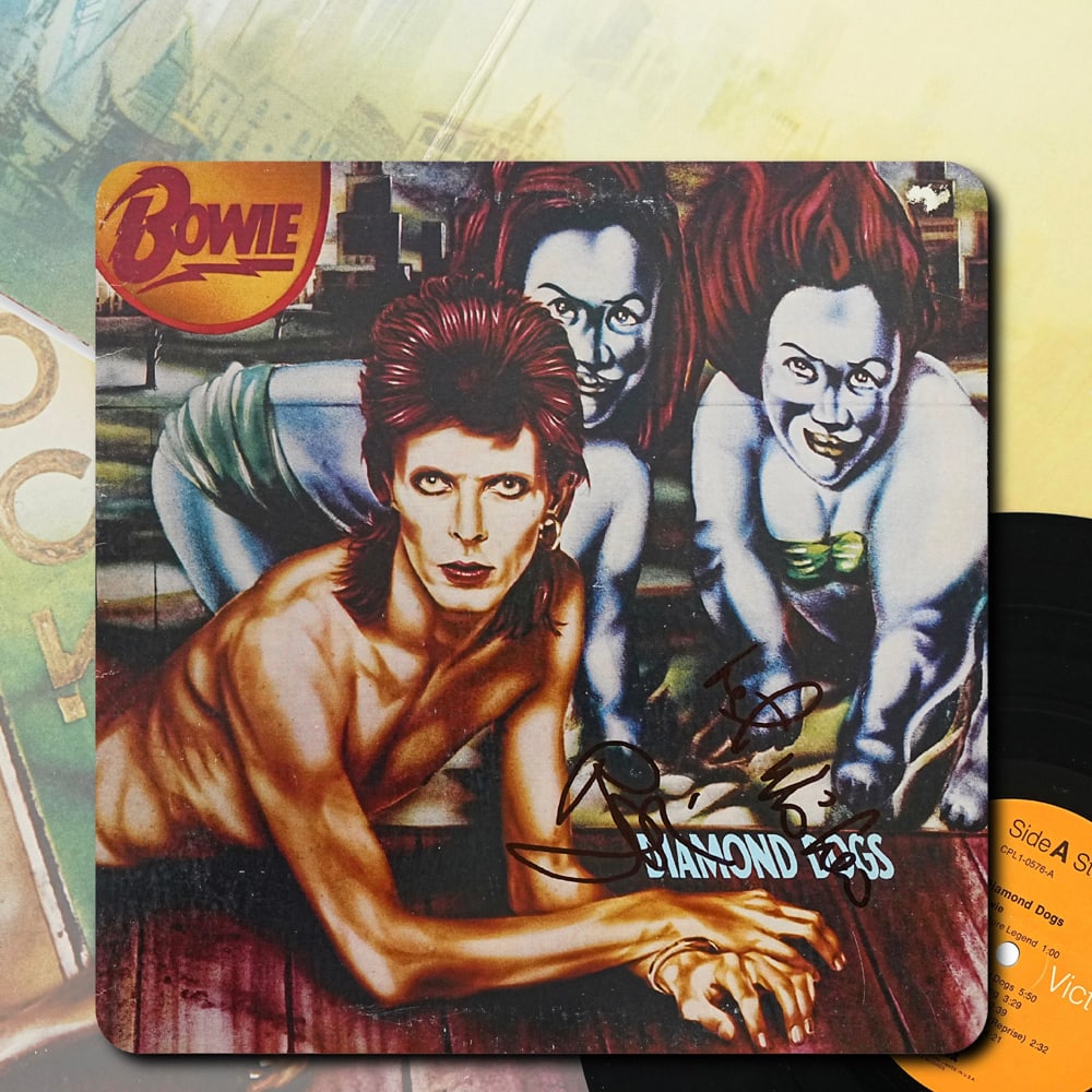 DAVID BOWIE SIGNED "DIAMOND DOGS" LP (1 of 6)