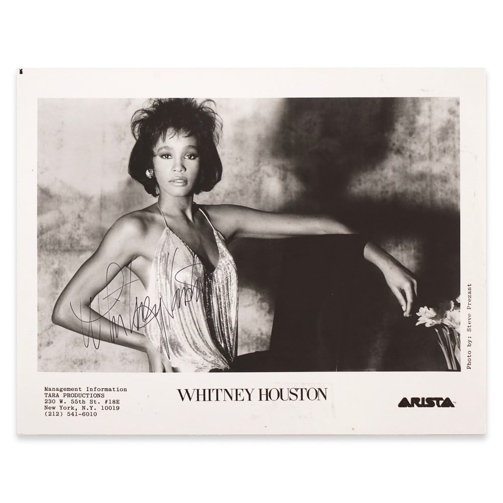 WHITNEY HOUSTON SIGNED PROMOTIONAL PHOTOGRAPH (1 of 1)