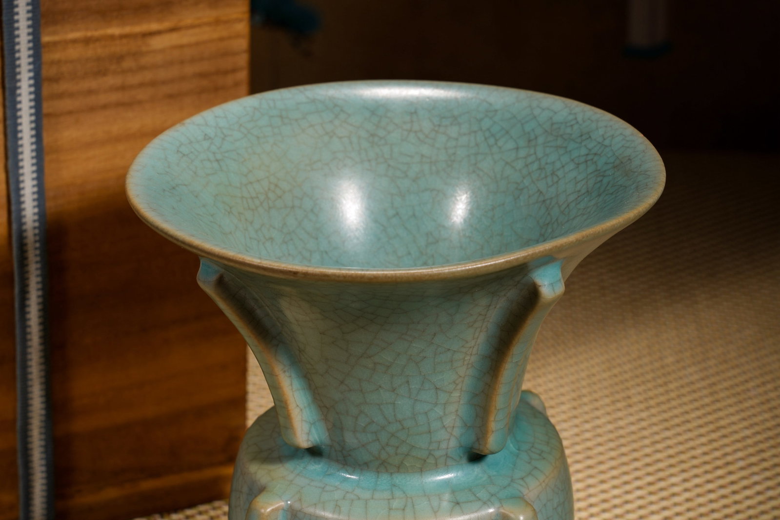 A RU TYPE BEAKER - 5