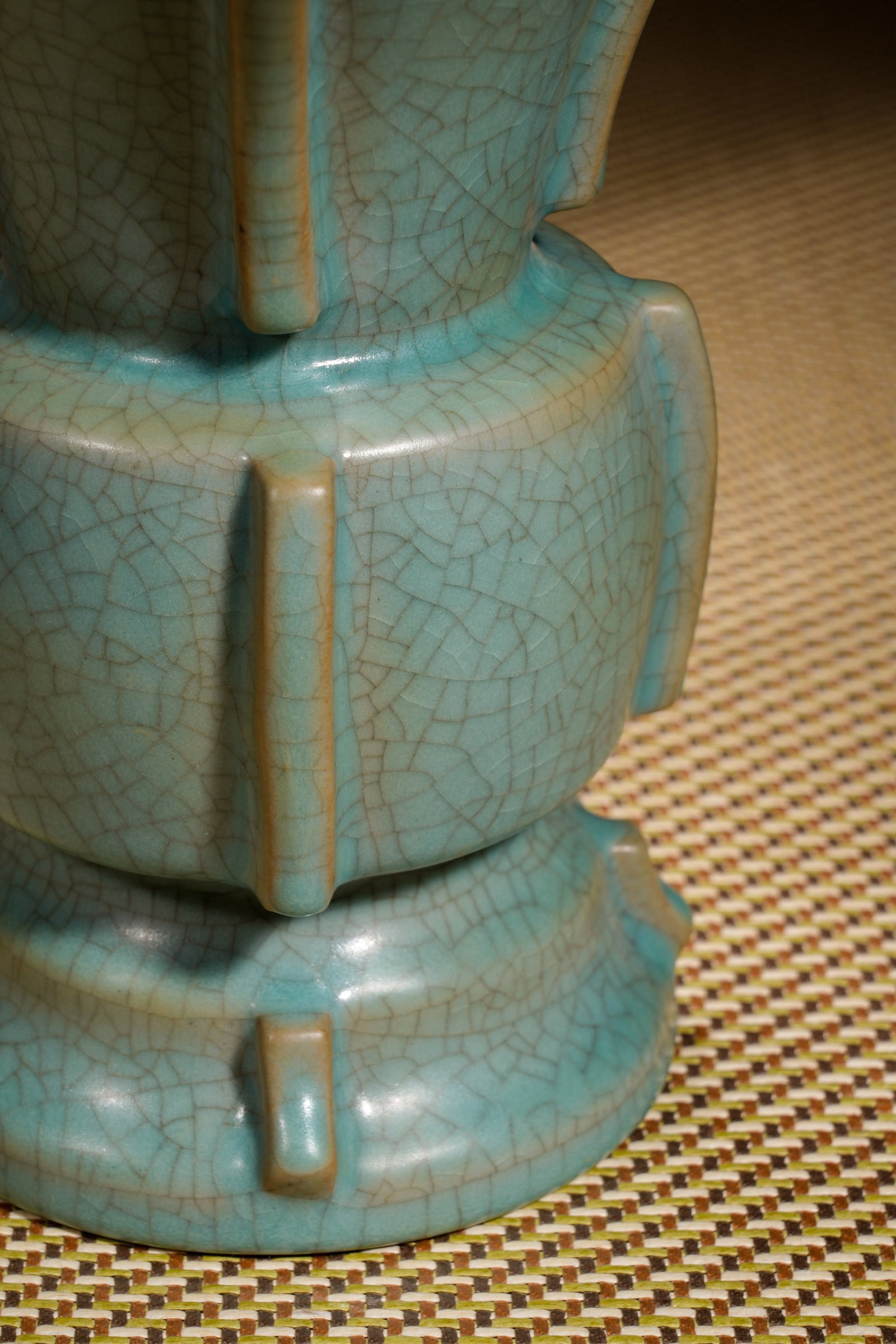 A RU TYPE BEAKER - 7