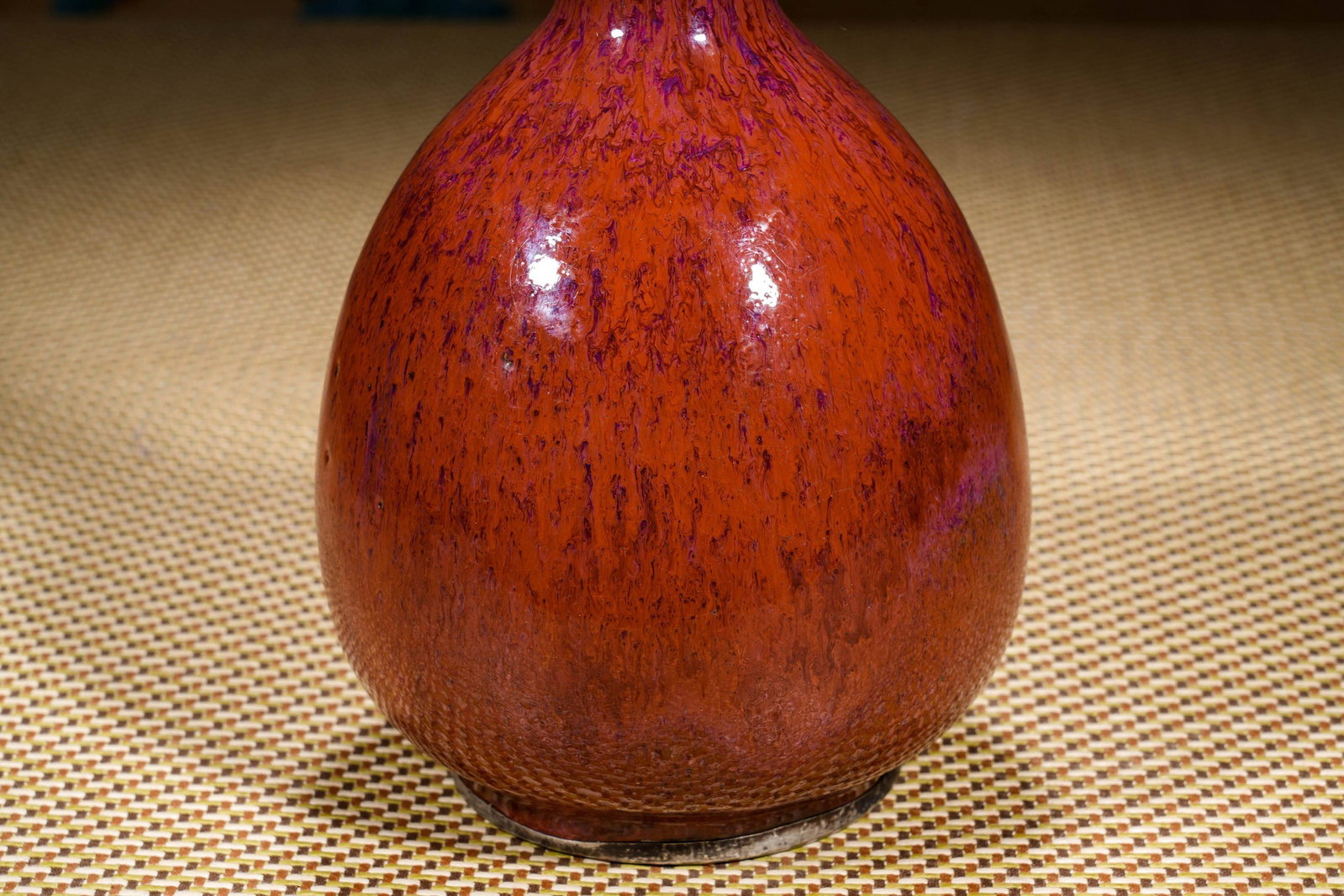 A JUN TYPE LONG-NECK VASE - 4
