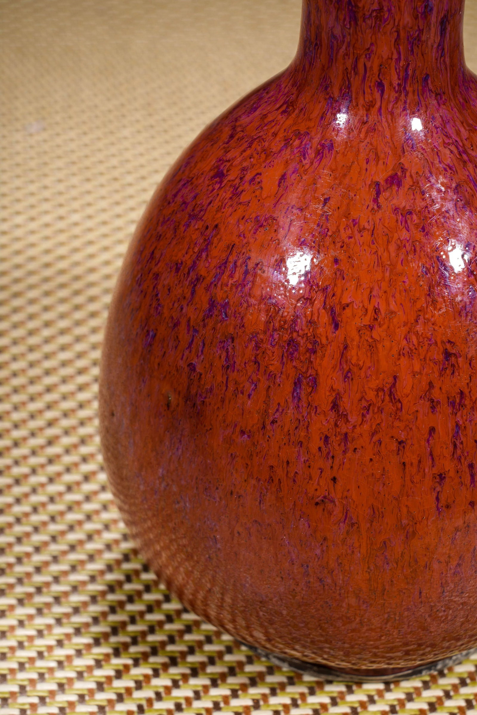 A JUN TYPE LONG-NECK VASE - 7