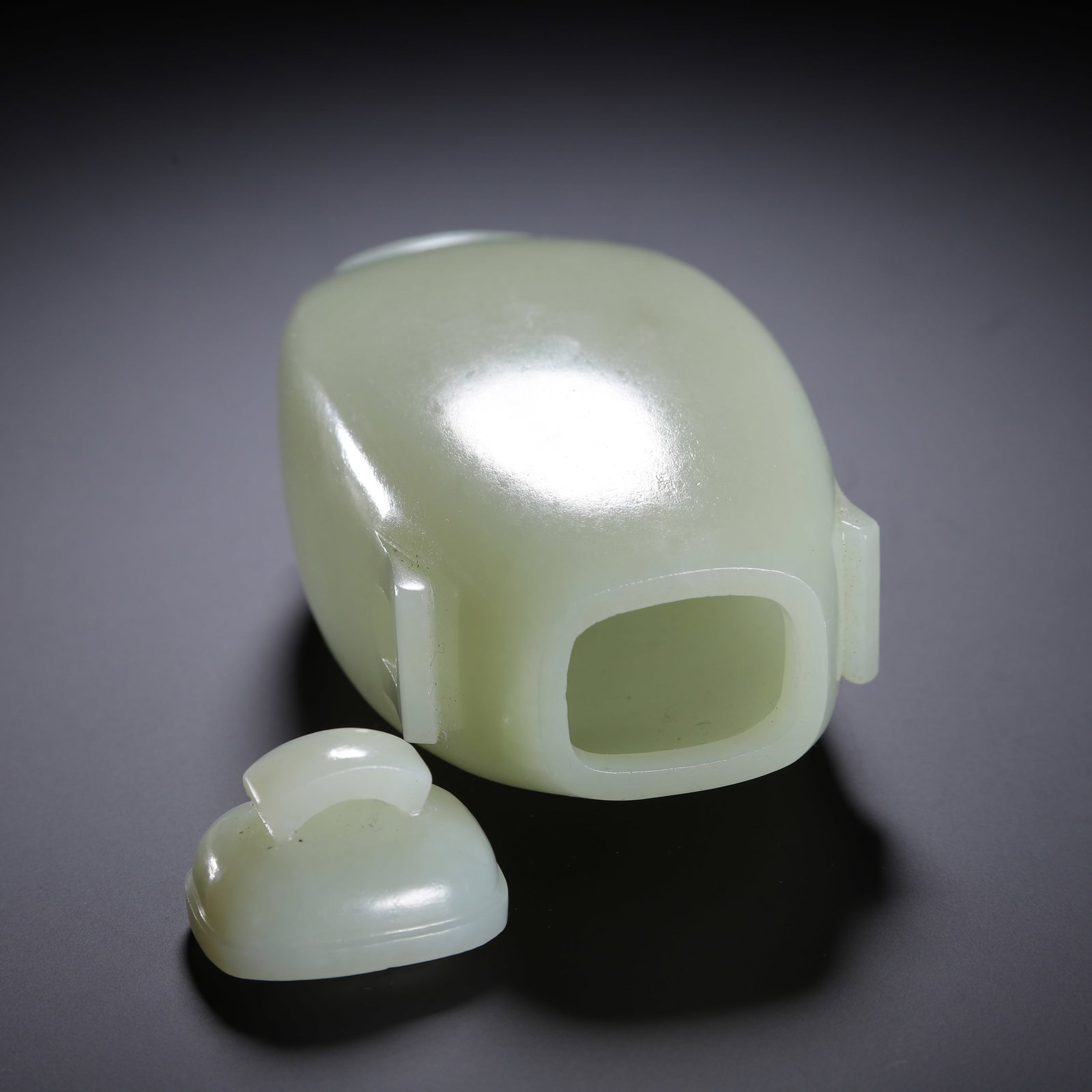 A HETIAN JADE OBJECT - 3