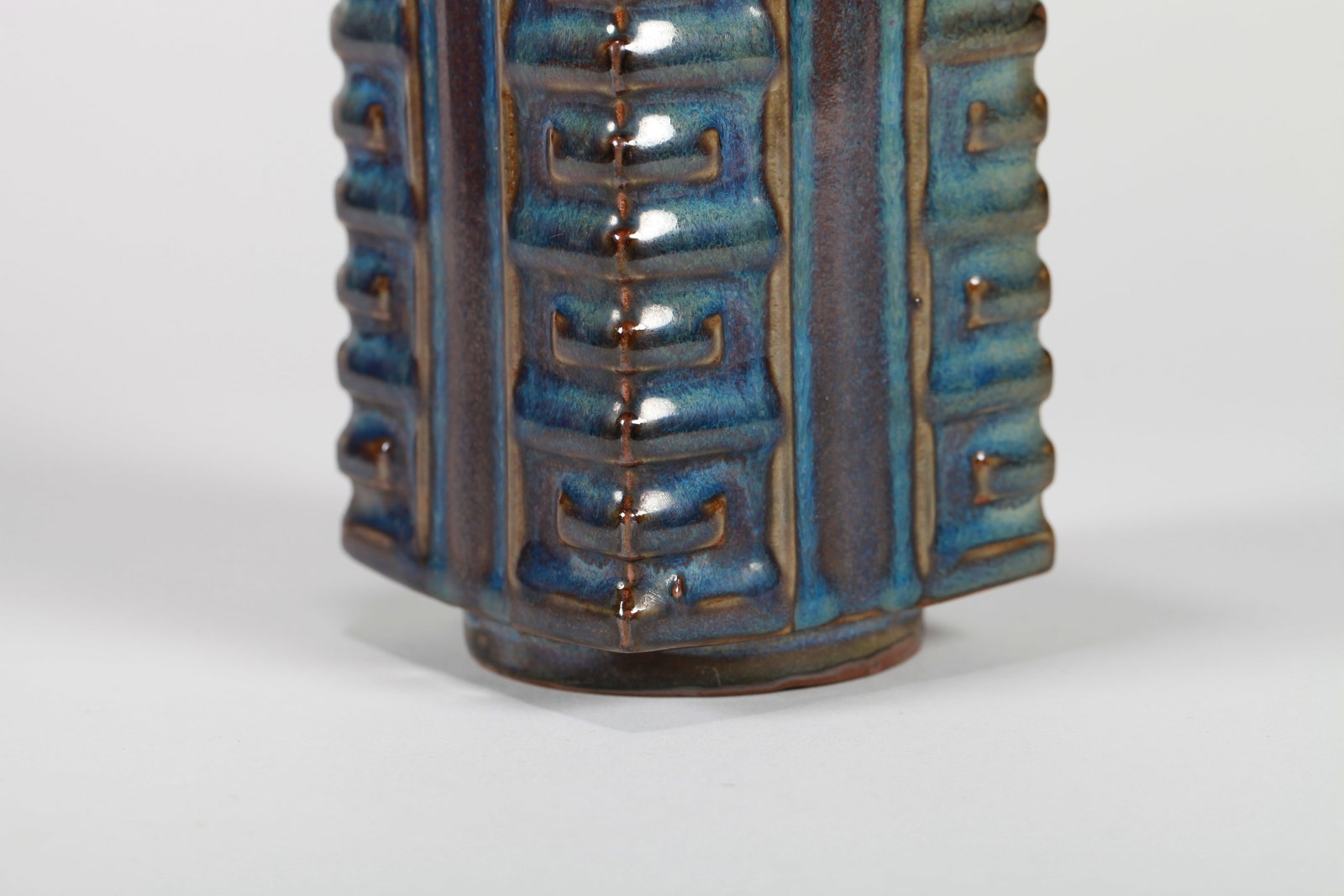 A JUN TYPE CONG-FORM VASE - 3
