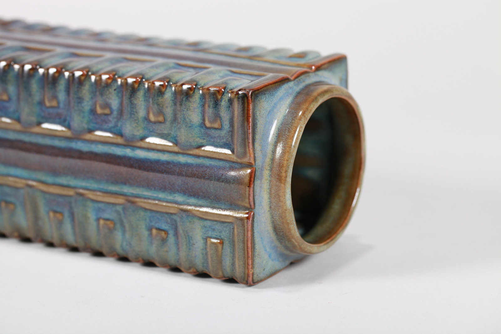 A JUN TYPE CONG-FORM VASE - 7