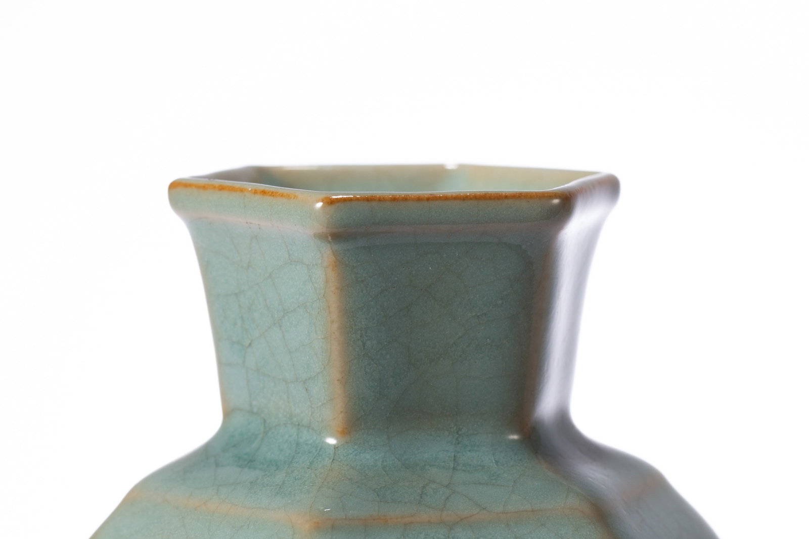 A RU TYPE HEXAGONAL VASE - 7