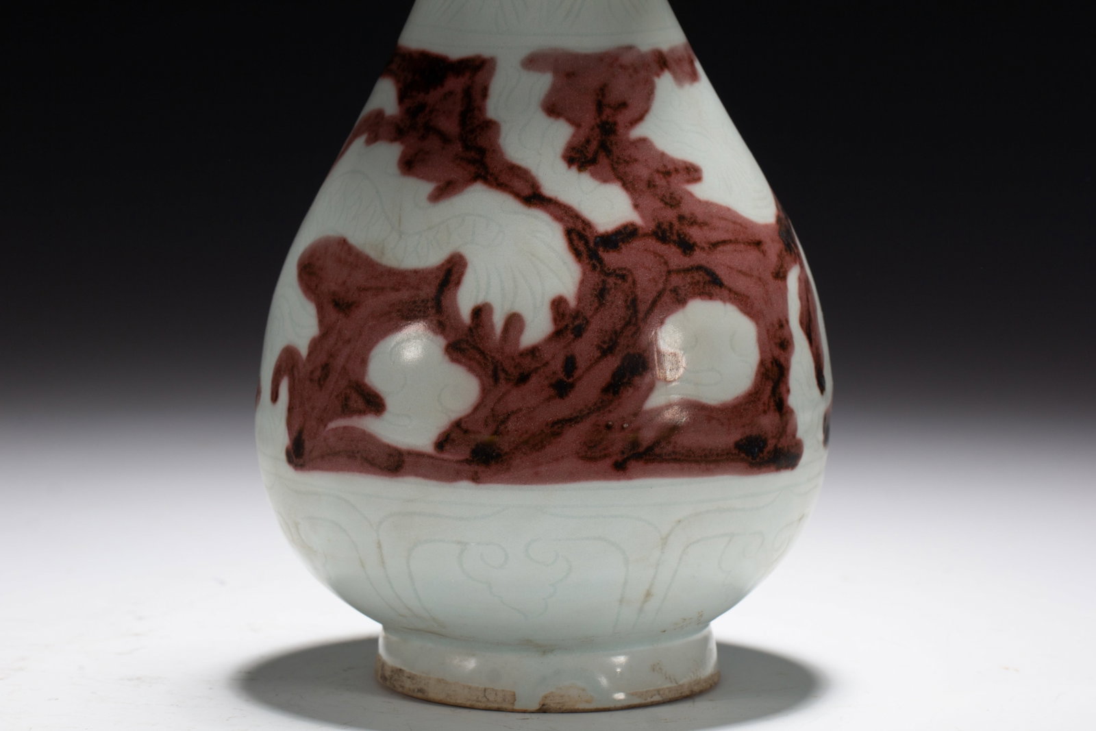 A UNDERGLAZED RED VASE - 3