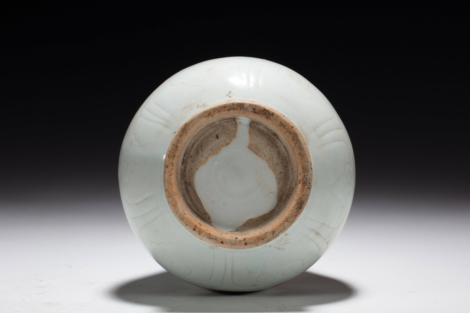 A UNDERGLAZED RED VASE - 8