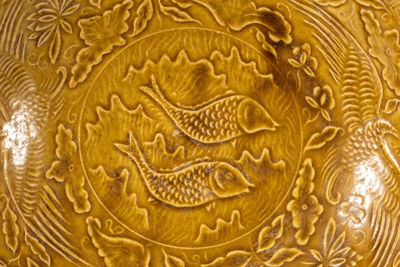 A DING 'DOUBLE FISH' DISH - 3