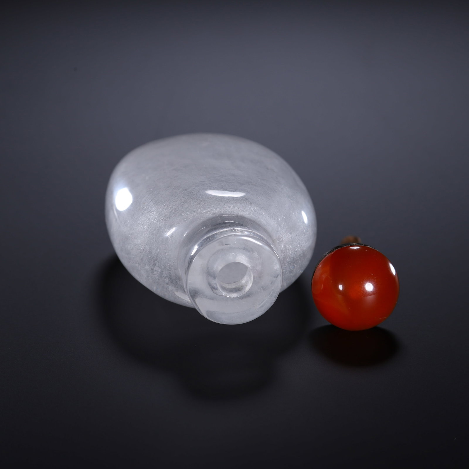 A CRYSTAL SNUFF BOTTLE - 8